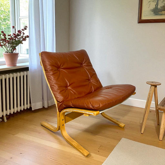 Vintage Siesta Lenestol med Krakk – Cognac Skinn | MøbelGlede