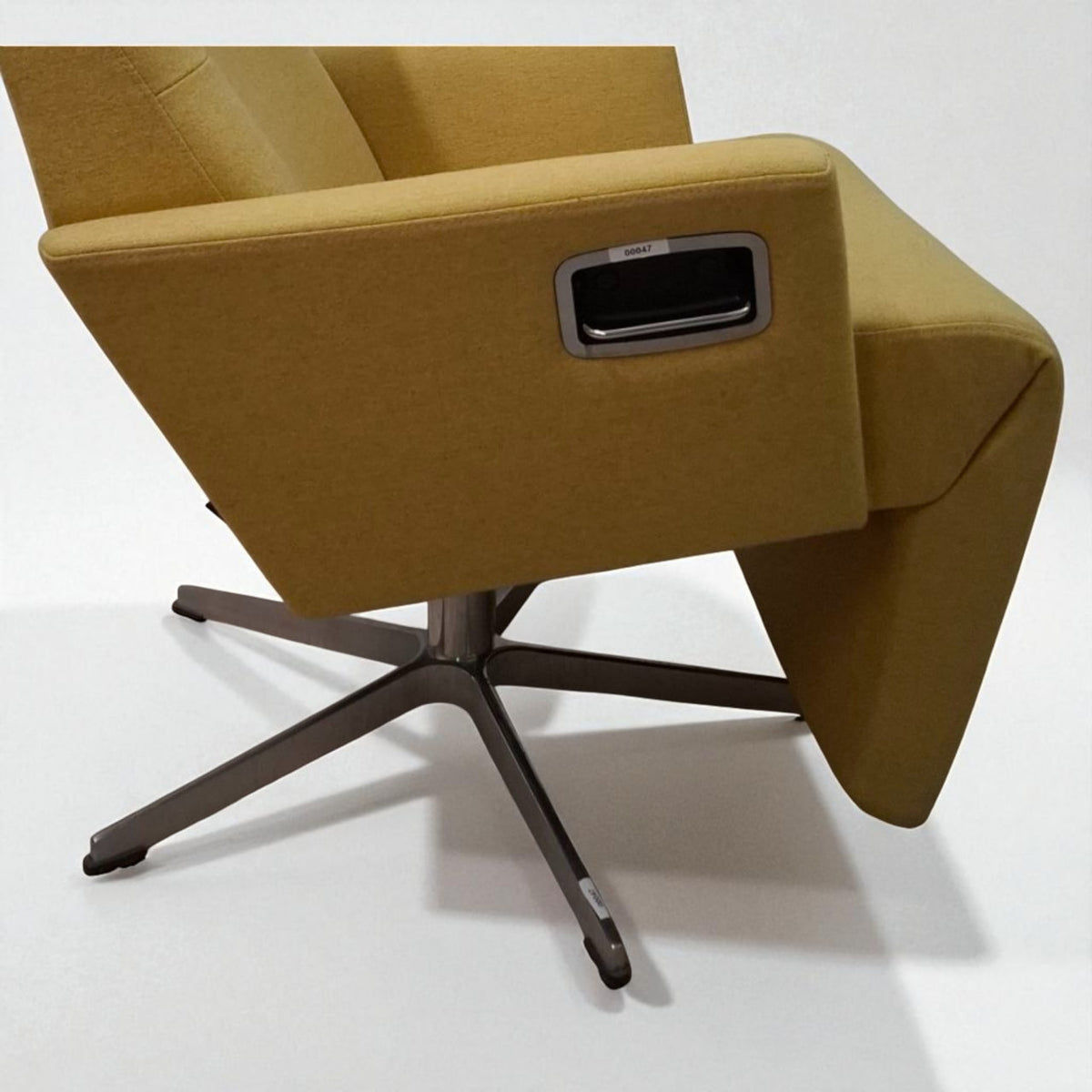 Eksklusiv Conform Relieve Recliner med innbygd fothviler