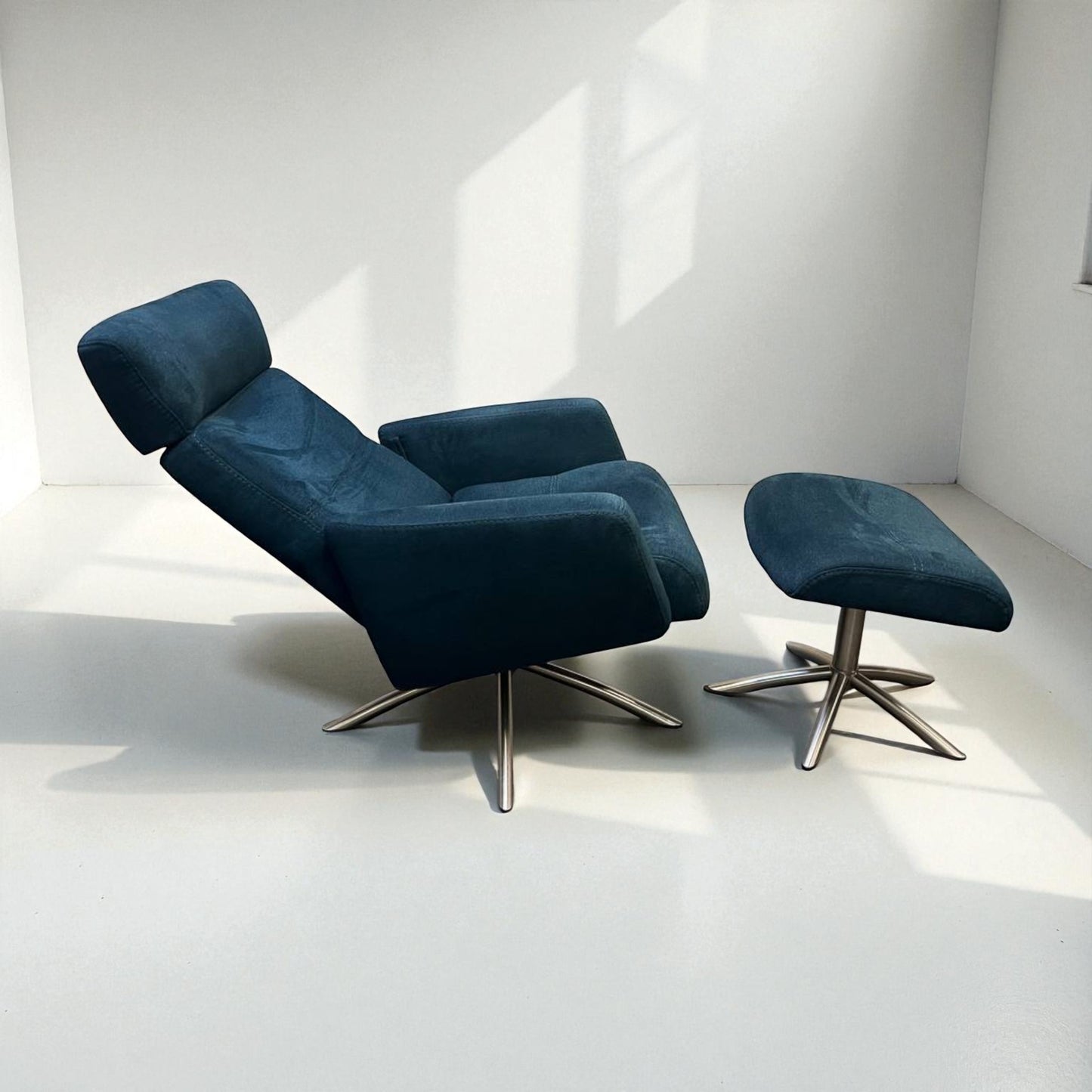 IMG Lenestol med Krakk – Petrol Tekstil | Ergonomisk Komfort fra Ekornes