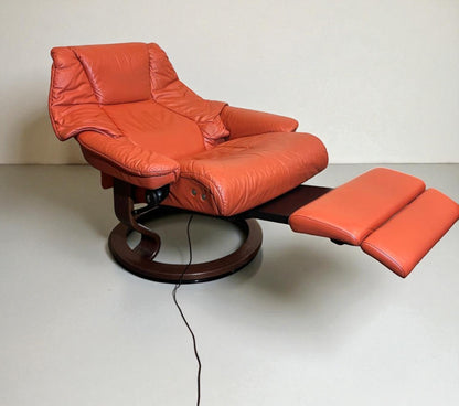 Stressless® Live (M) Power elektrisk lenestol innbygd fothviler Ekornes