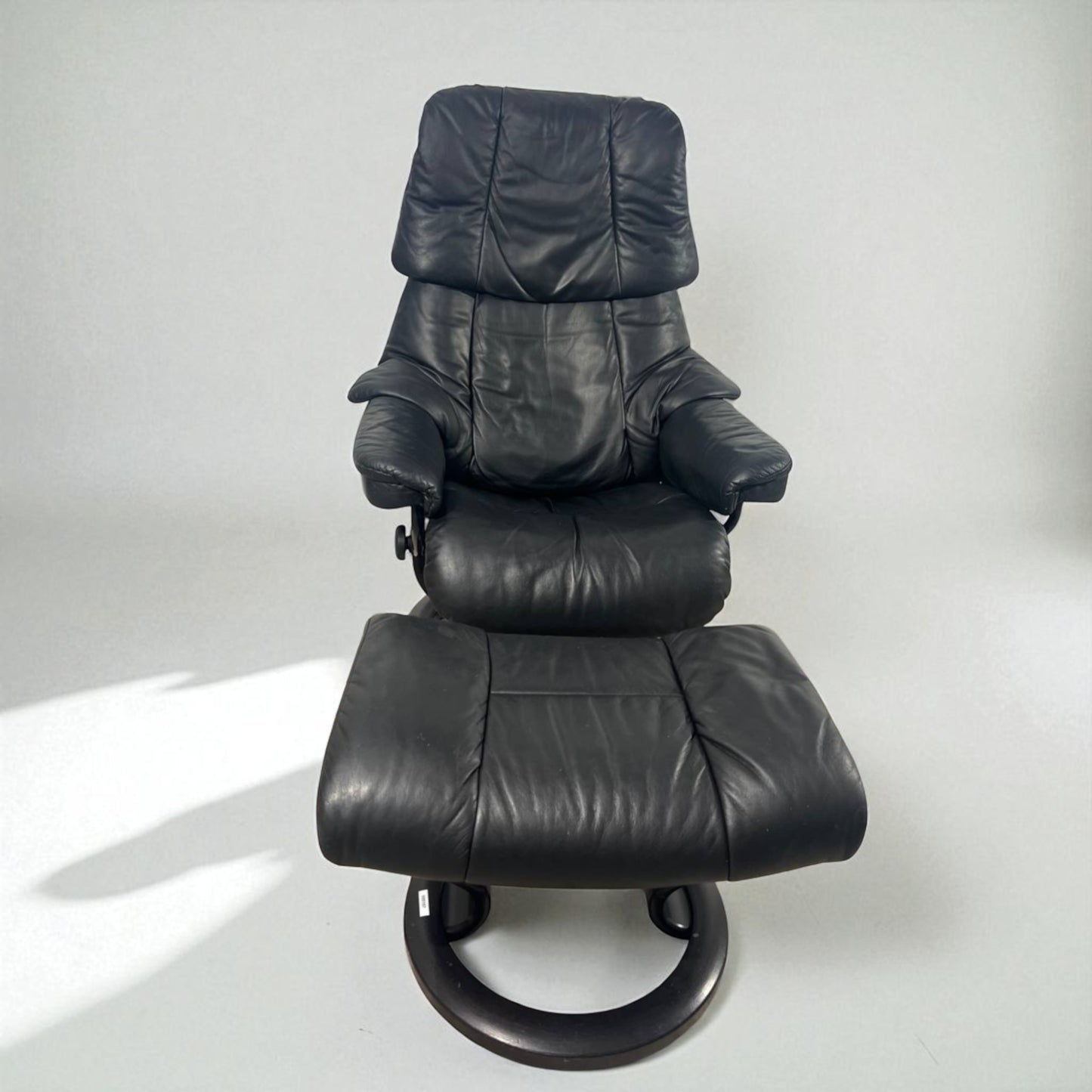 Stressless Reno i sort skinn – Kvalitet & Komfort fra Ekornes | MøbelGlede