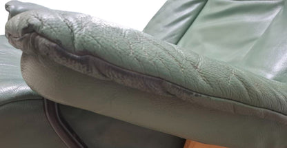 Stressless Mayfair (L) lenestol med krakk – ekte skinn | MøbelGlede