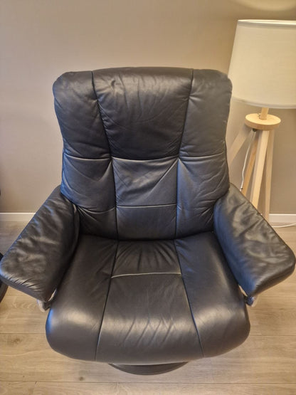 Stressless Mayfair (L) lenestol m/krakk i svart skinn