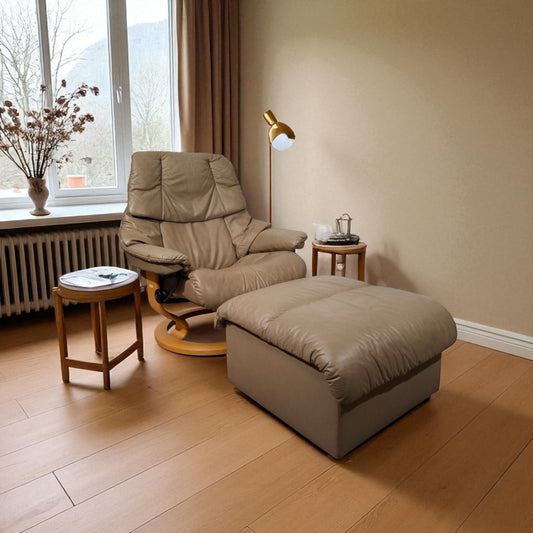 Stressless Reno (L) Lenestol med puff – Beige Skinn | Pent Brukt