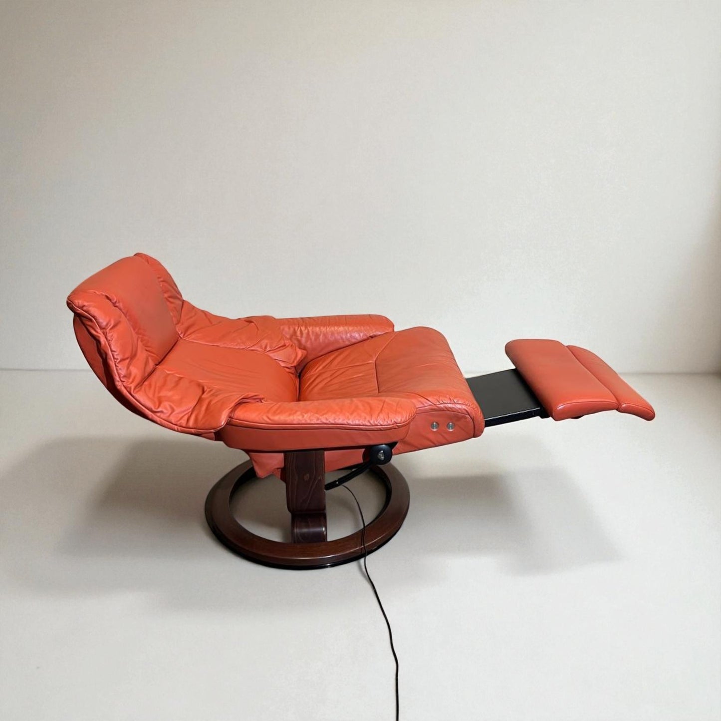 Stressless® Live (M) Power elektrisk lenestol innbygd fothviler Ekornes