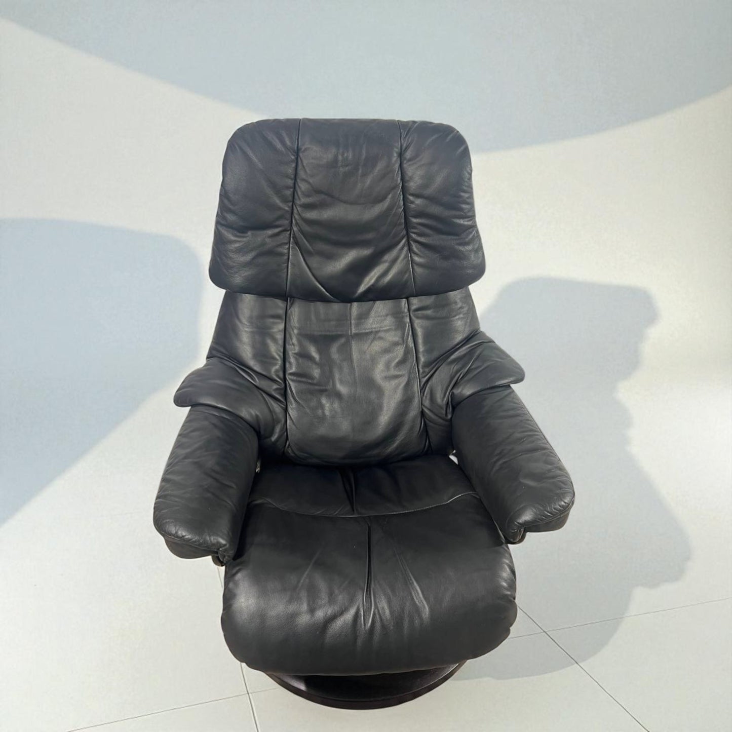Stressless Reno i sort skinn – Kvalitet & Komfort fra Ekornes | MøbelGlede