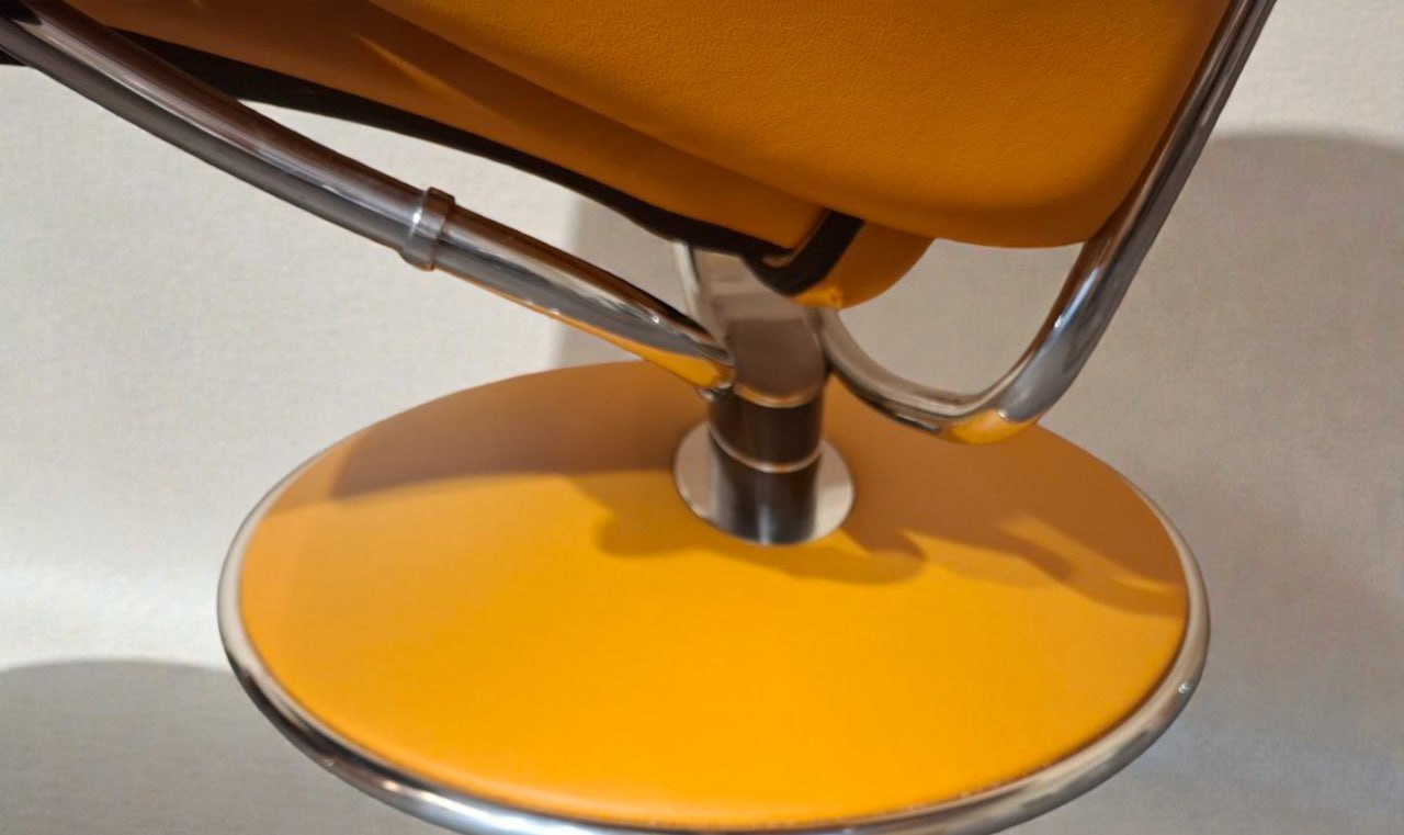 Stressless Jazz lenestol med krakk i skinn – ikonisk design & komfort | MøbelGlede