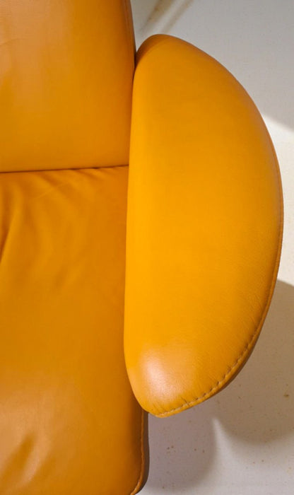 Stressless Jazz lenestol med krakk i skinn – ikonisk design & komfort | MøbelGlede