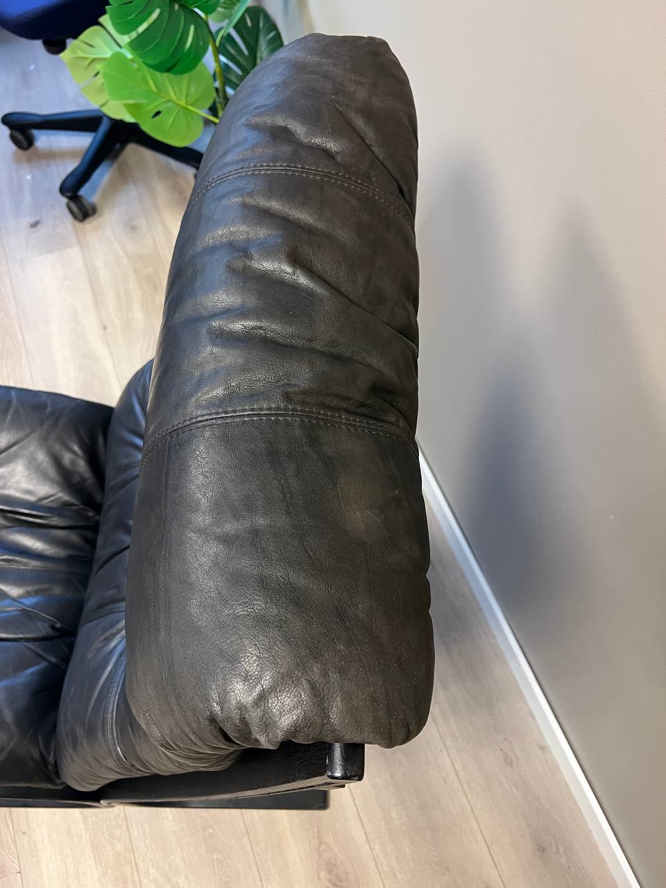 Siesta Classic hvilestol i svart skinn — Ingmar Relling