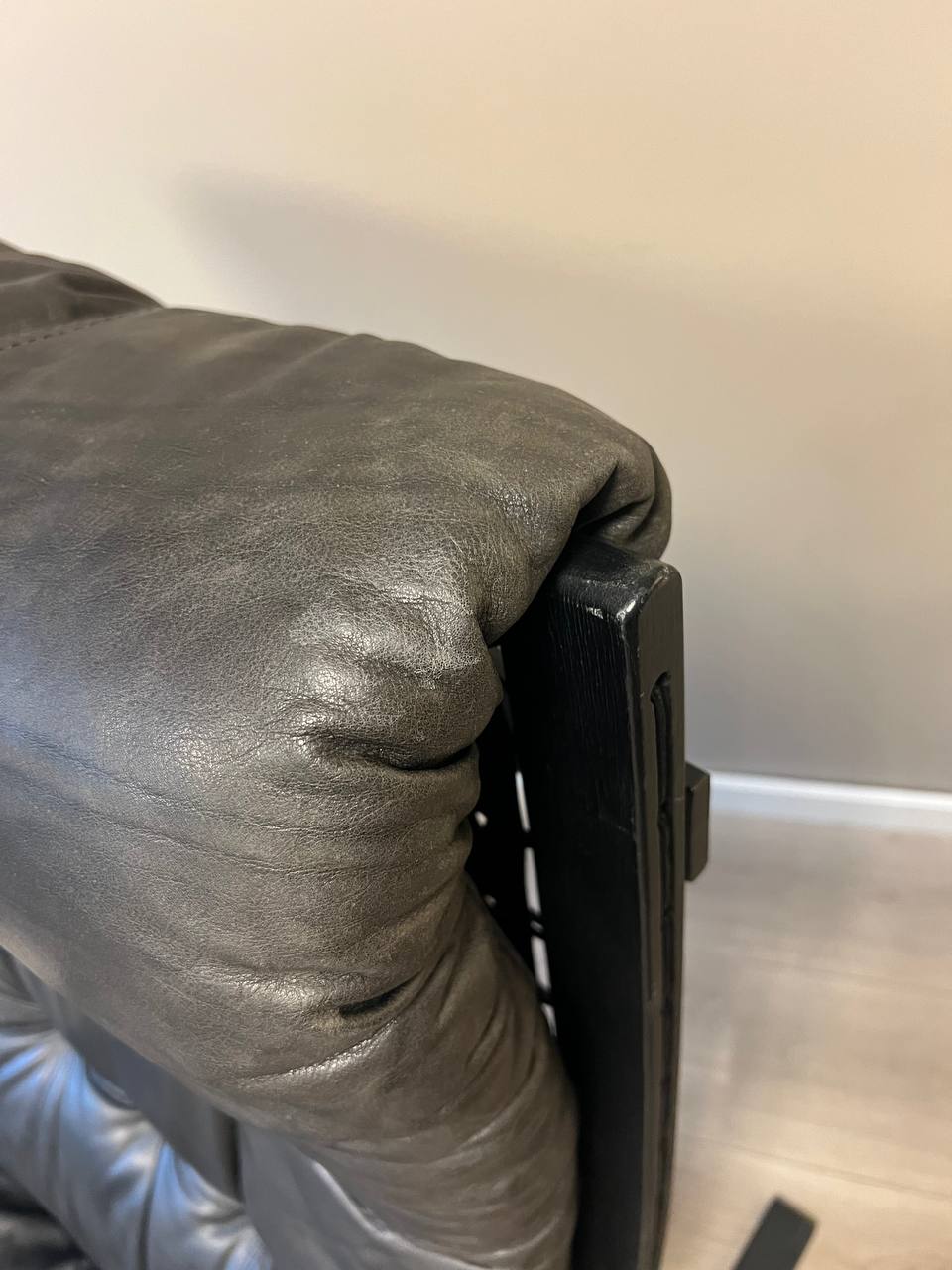 Siesta Classic hvilestol i svart skinn — Ingmar Relling