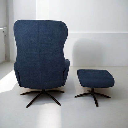 Stordal lenestol med krakk – Blå tekstil | Komfort & Ergonomi | MøbelGlede