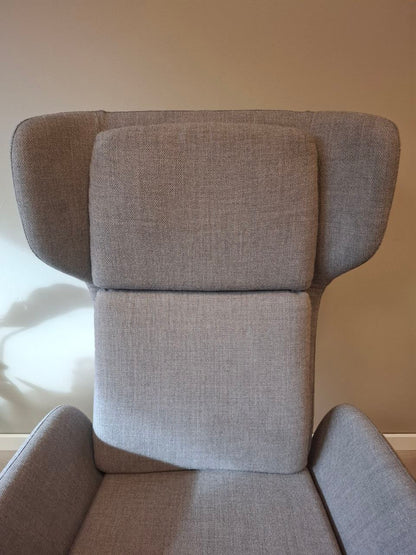 Stordal Kvitegga lenestol m/krakk i grå