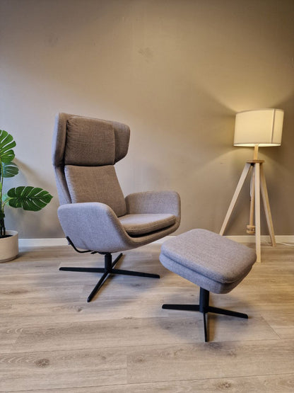 Stordal Kvitegga lenestol m/krakk i grå