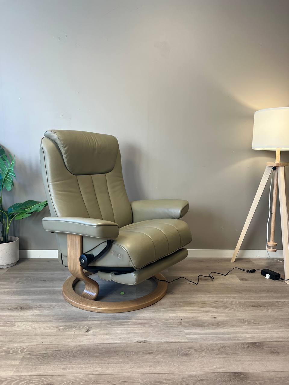 Stressless Bliss Power lenestol (L) i olivengrønt skinn