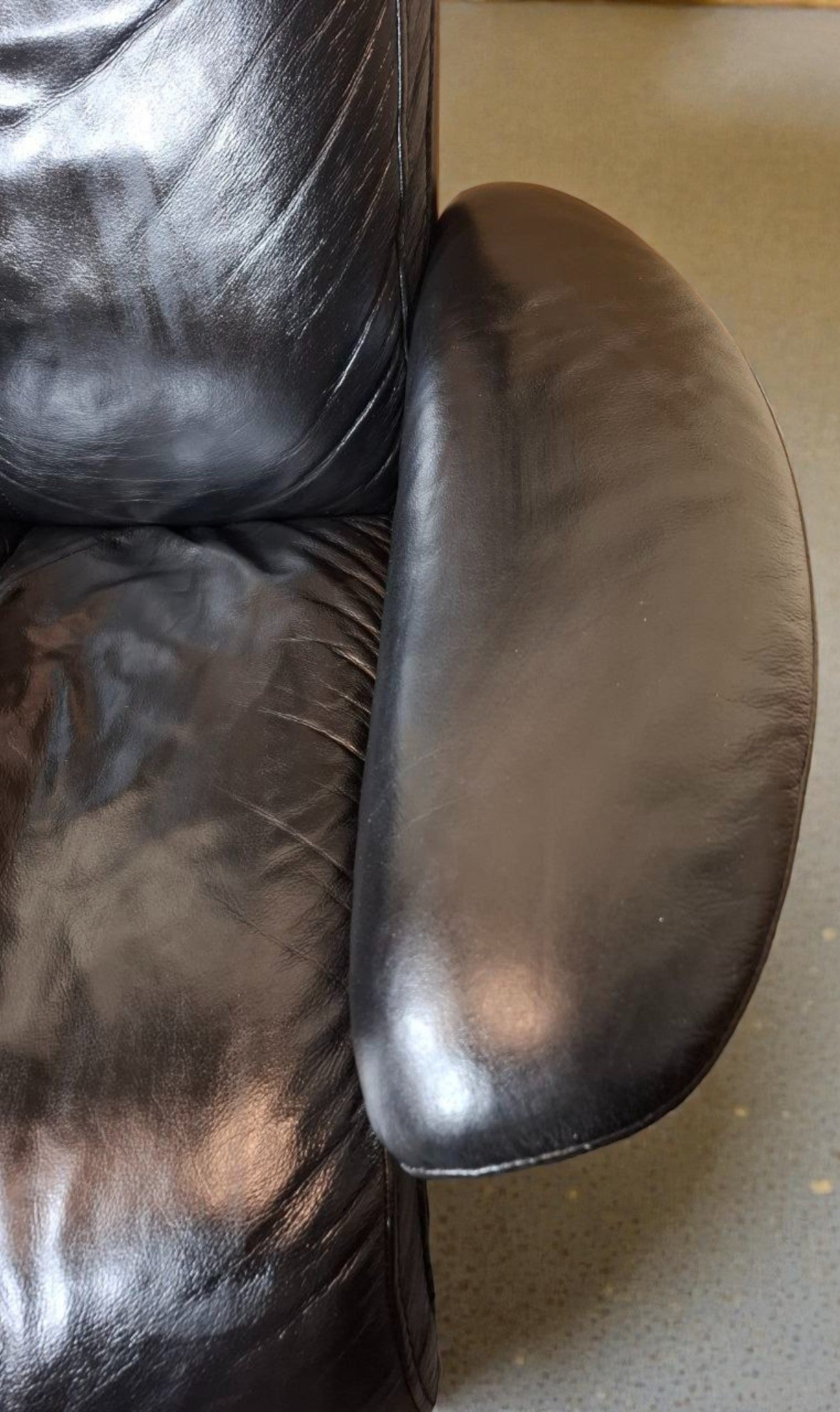 Stressless Blues (M) lenestol med krakk – Eksklusiv komfort | MøbelGlede