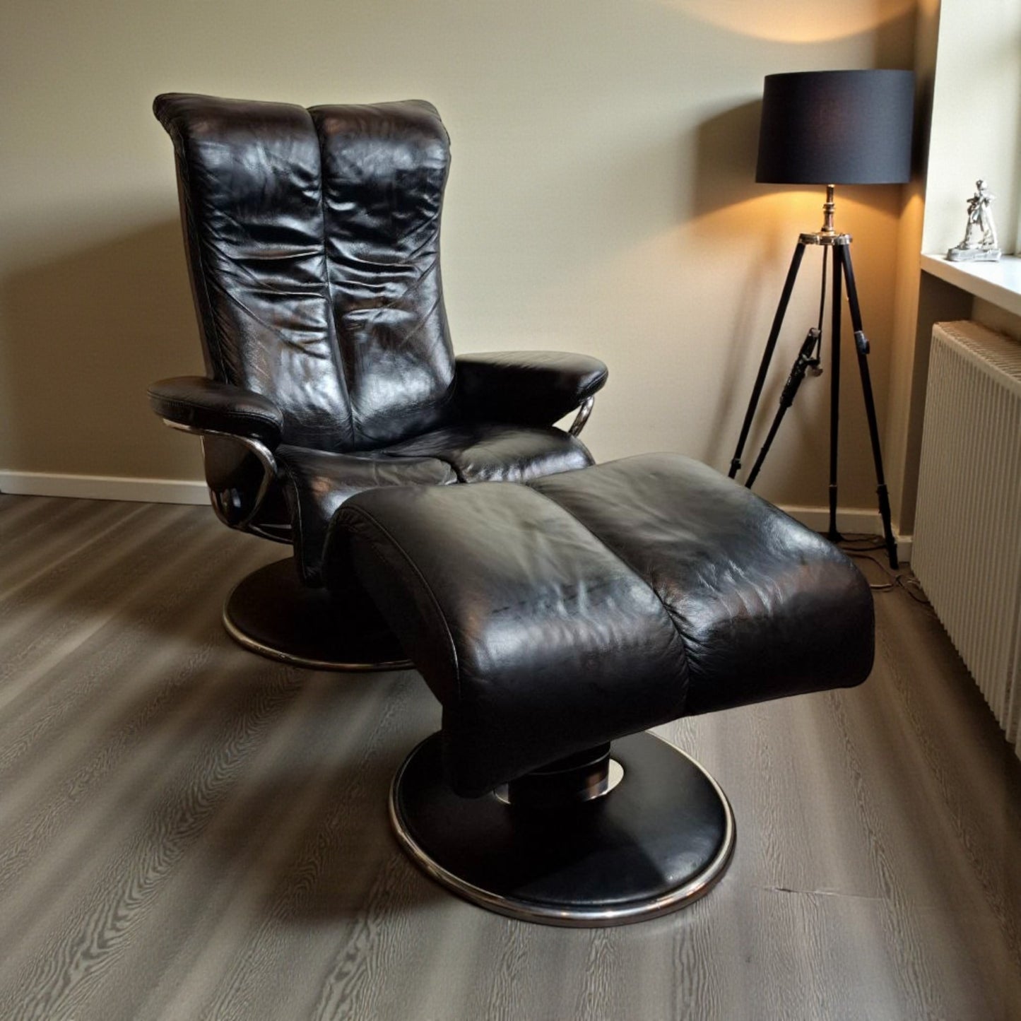 Stressless Blues (M) lenestol med krakk – Eksklusiv komfort | MøbelGlede