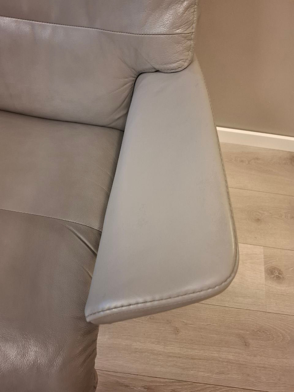 Stressless Capri signatur (M) lenestol m/krakk i grå