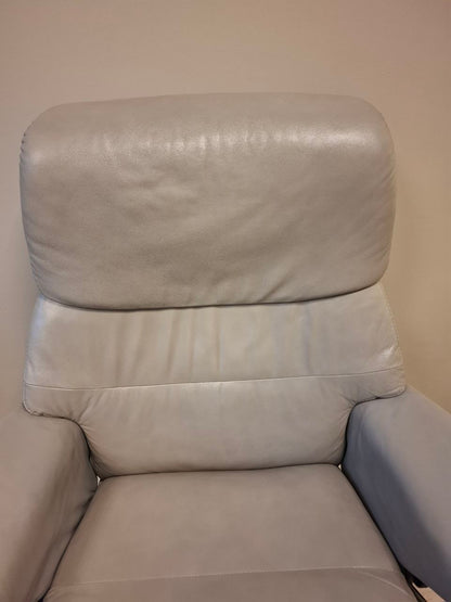 Stressless Capri signatur (M) lenestol m/krakk i grå
