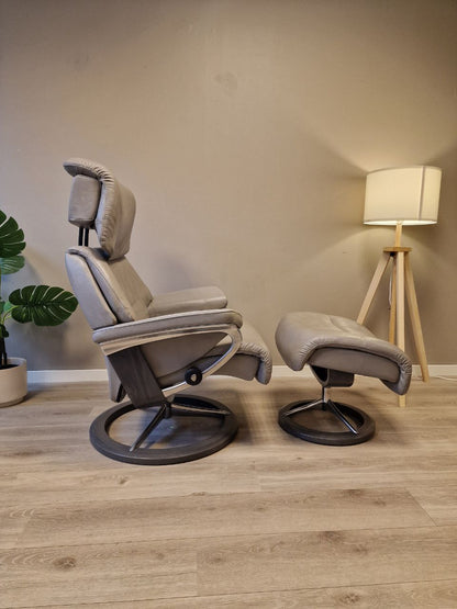Brukt Stressless Capri signatur (M) lenestol m/krakk i grå - detaljbilde understell