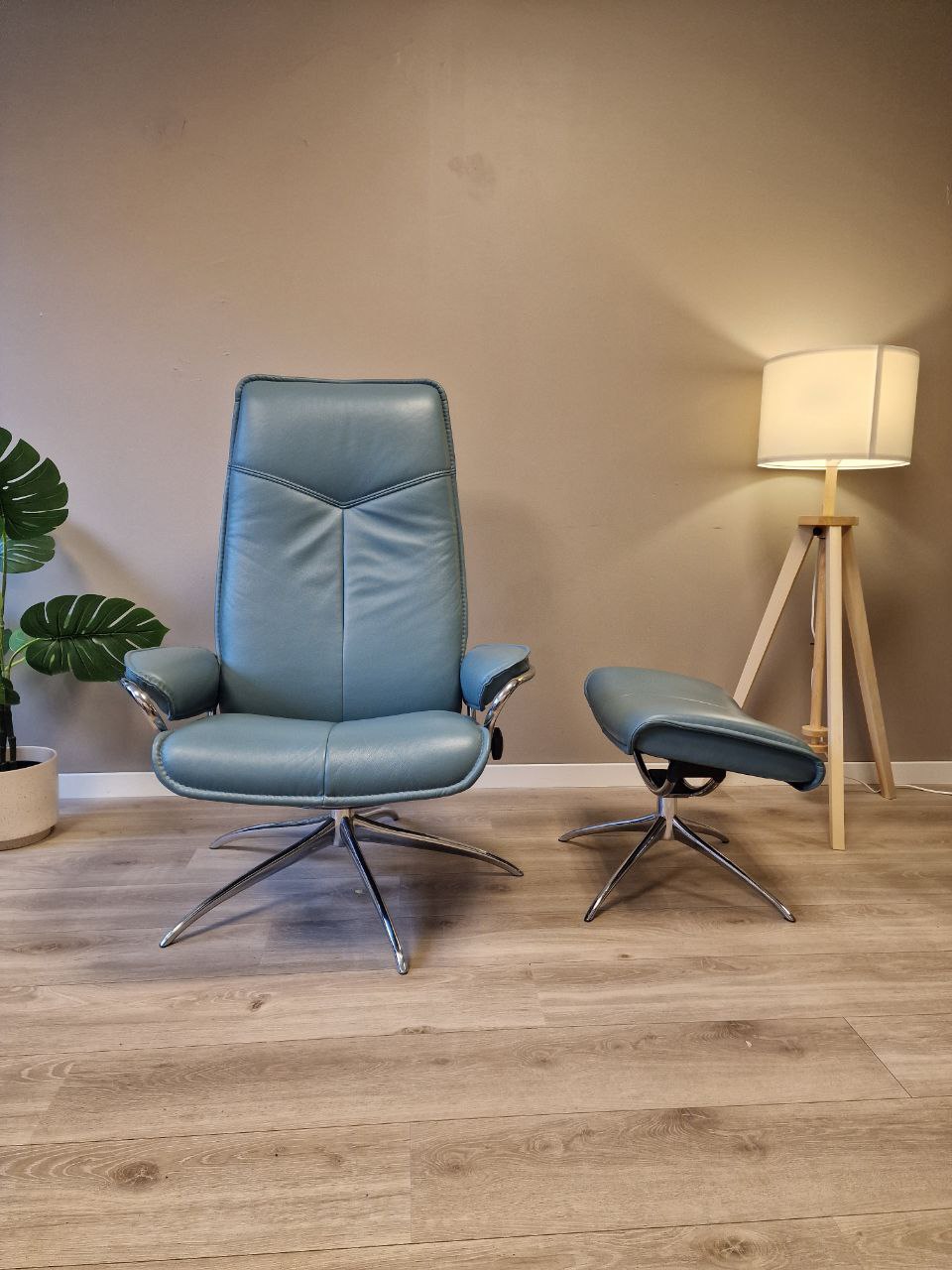 Brukt Ekornes Stressless City Star lenestol m/krakk i blå - skravisning