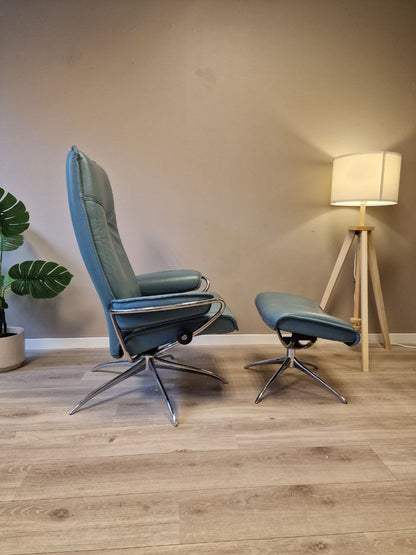 Brukt Ekornes Stressless City Star lenestol m/krakk i blå - detaljbilde skinn