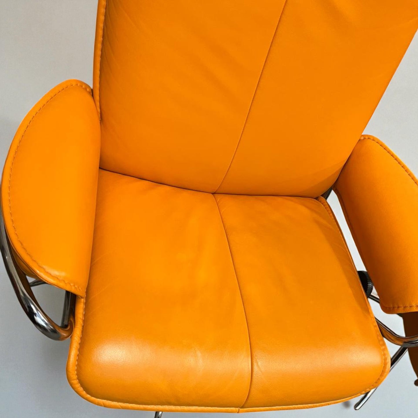 Stressless City Star lenestol m/krakk – Romslig Orange | MøbelGlede