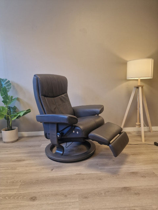 Stressless Dover Power lenestol (M) i grå skinn