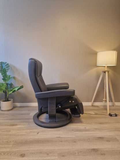 Stressless Dover Power lenestol (M) i grå skinn