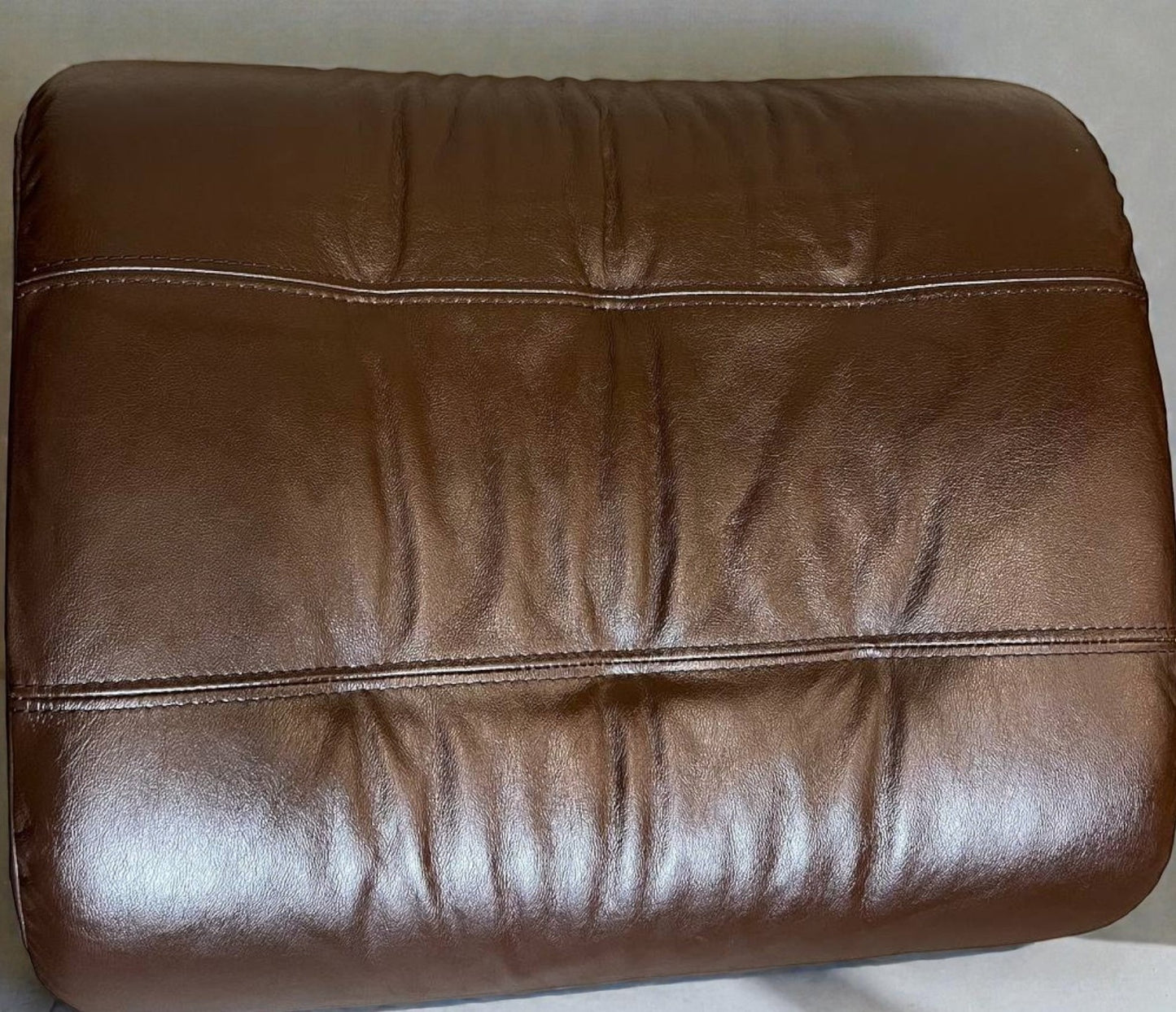 Stressless Erik lenestol med krakk i skinn – Høy Kvalitet | MøbelGlede