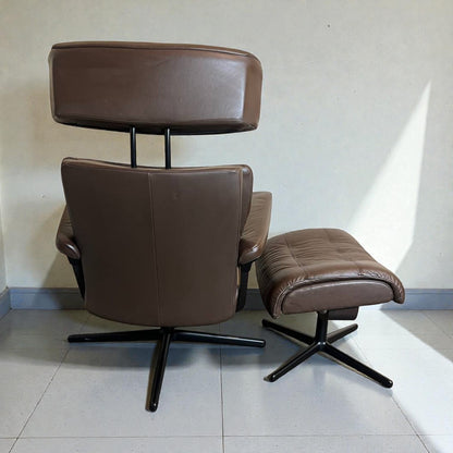 Stressless Erik lenestol med krakk i skinn – Høy Kvalitet | MøbelGlede