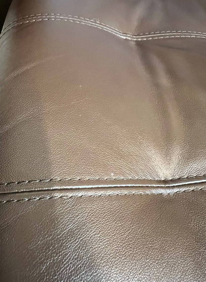 Stressless Erik lenestol med krakk i skinn – Høy Kvalitet | MøbelGlede