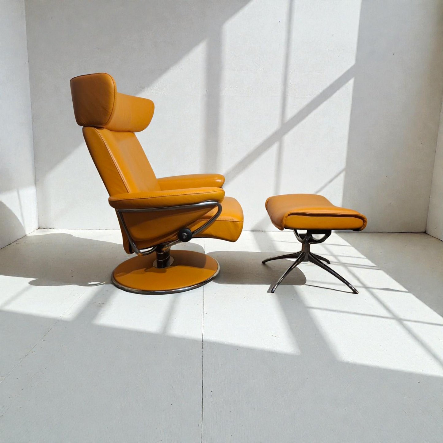 Stressless Jazz lenestol med krakk | Ekornes | Komfort & kvalitet – MøbelGlede