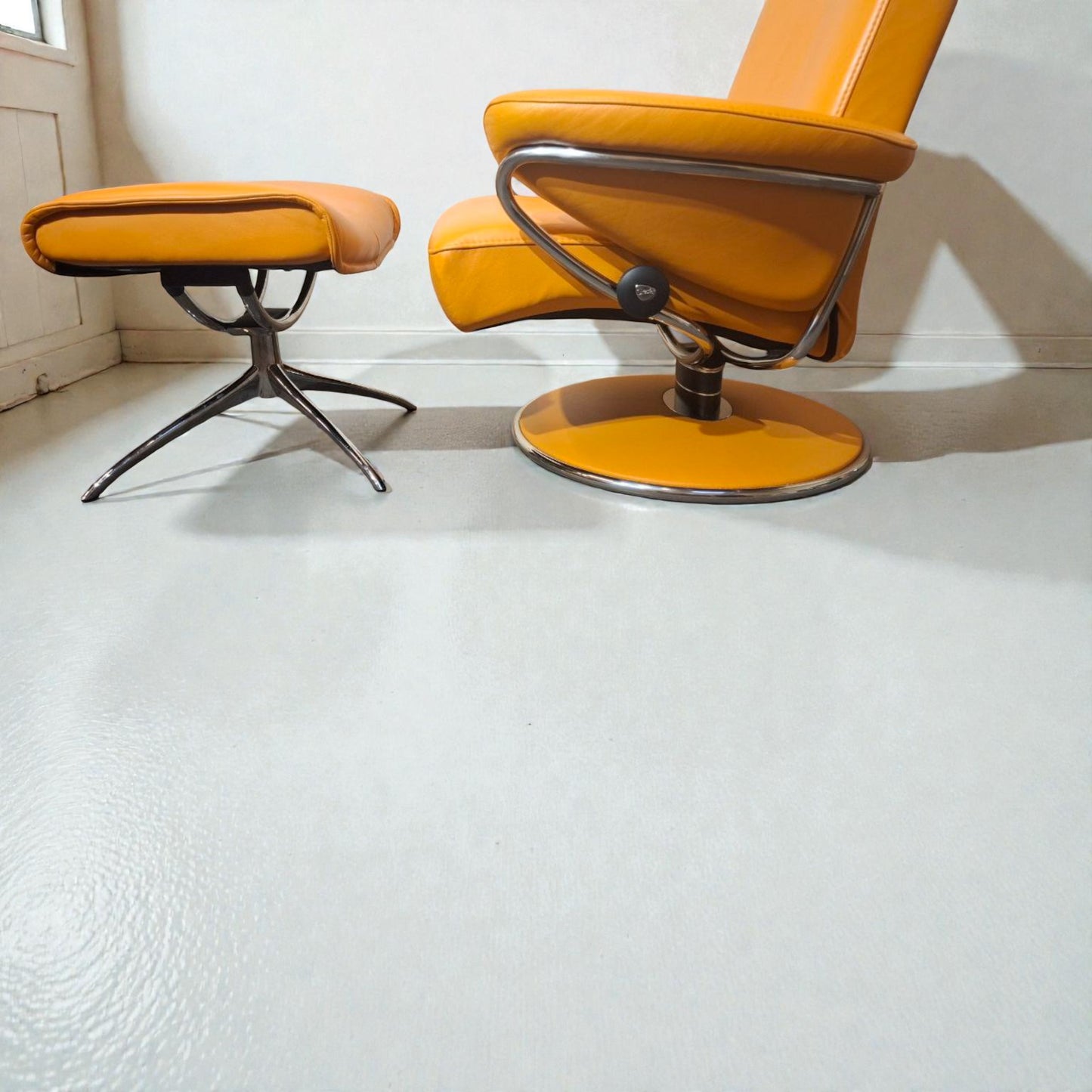 Stressless Jazz lenestol med krakk | Ekornes | Komfort & kvalitet – MøbelGlede