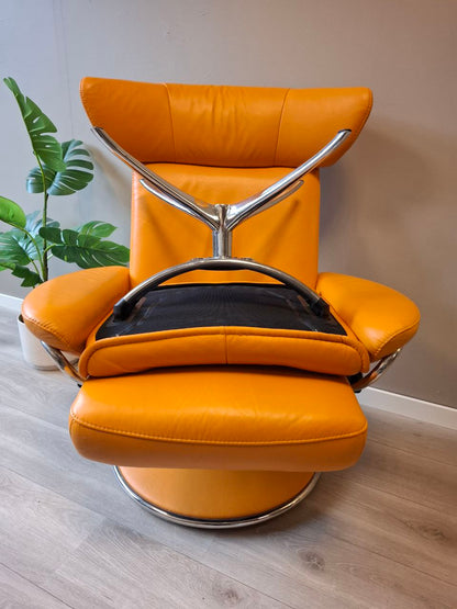 PENT BRUKT | Stressless Jazz (M) lenestol med krakk i oransje - ikonisk modell