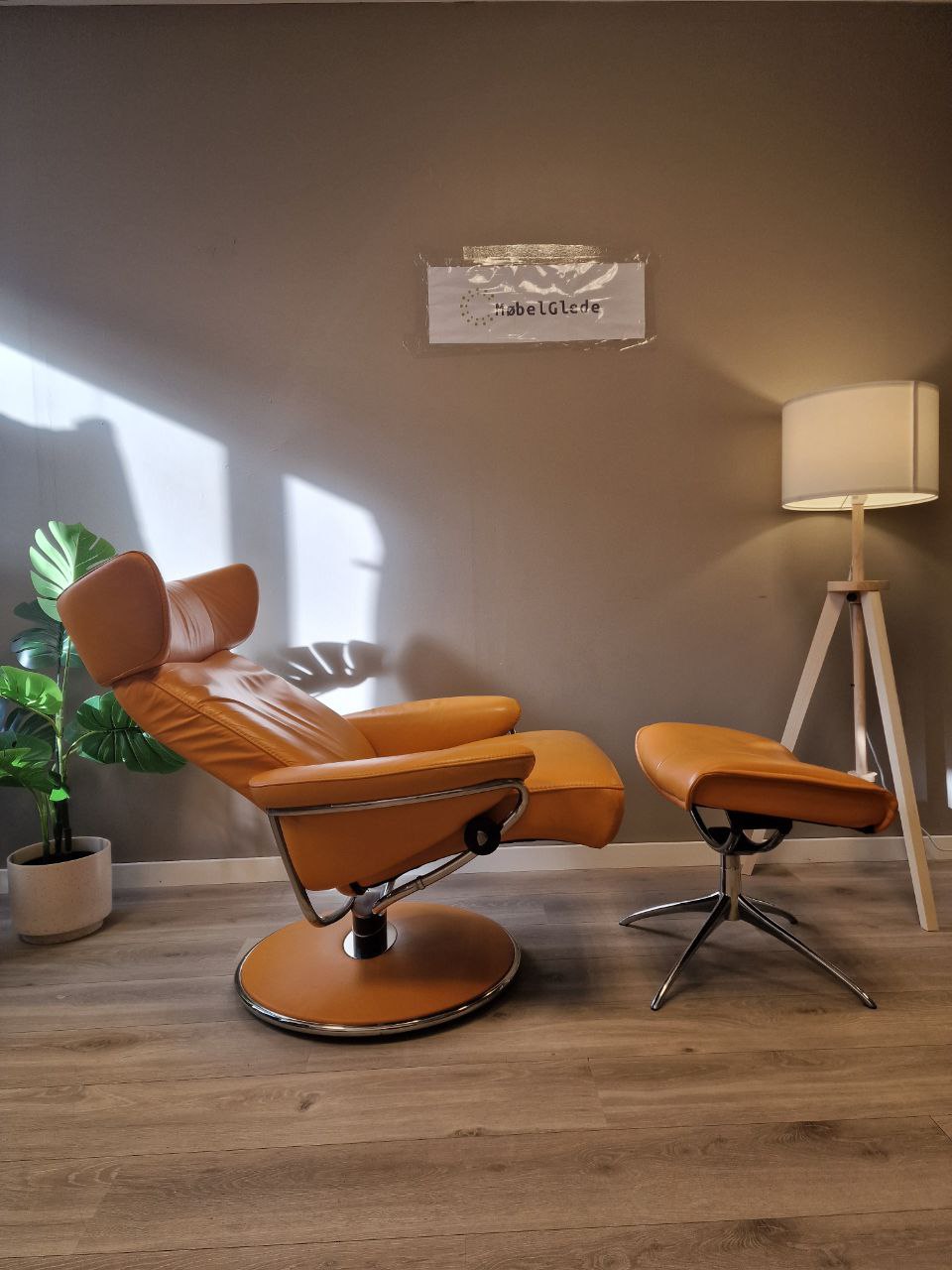Brukt Stressless Jazz (M) lenestol m/krakk i oransje - skravisning