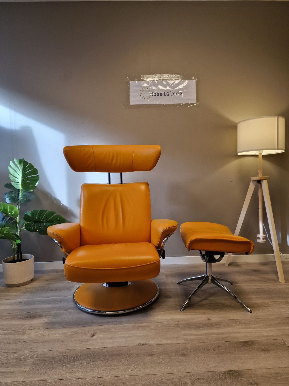 Brukt Stressless Jazz (M) lenestol m/krakk i oransje - bakvisning
