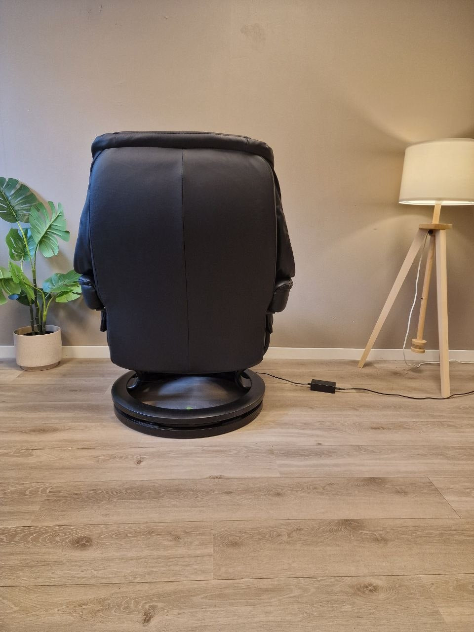 Stressless Live Power lenestol (L) i svart skinn
