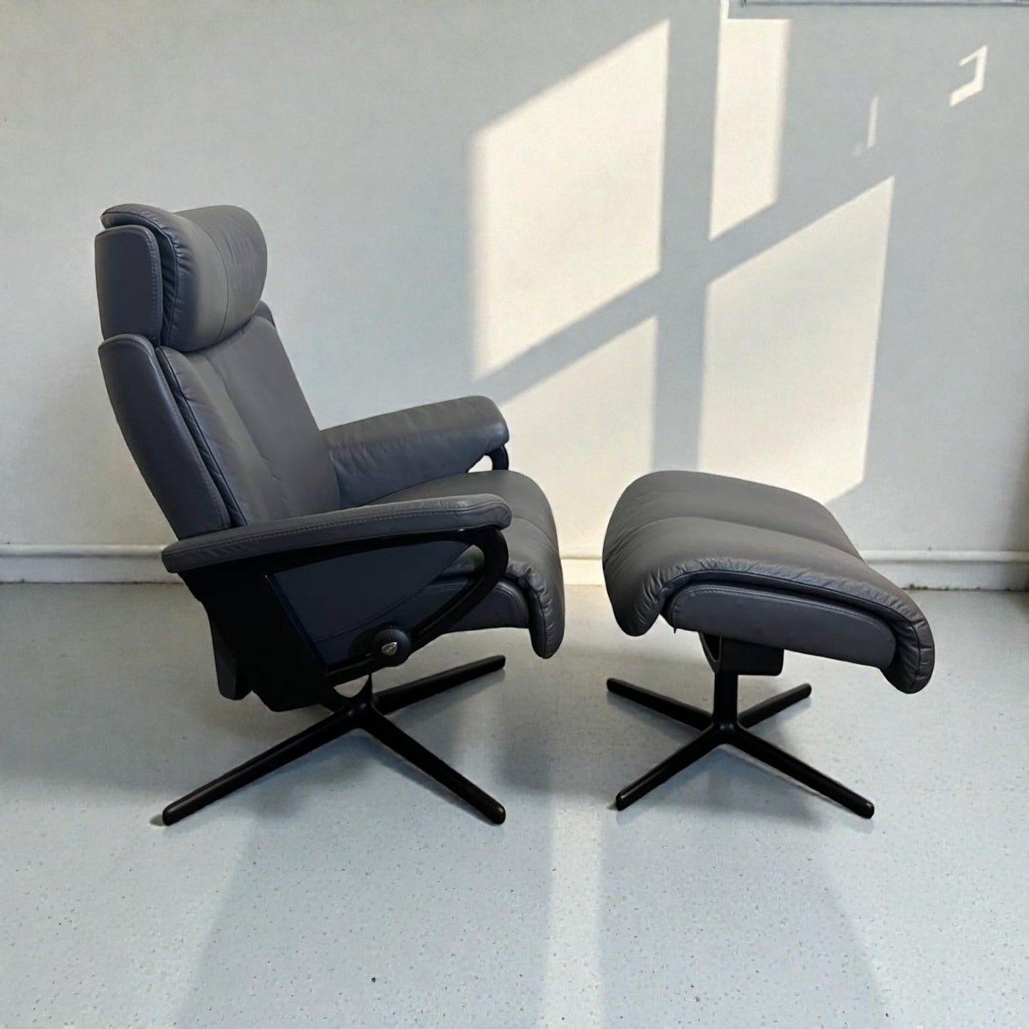 Stressless Magic (M) lenestol med krakk – Nesten som ny | MøbelGlede