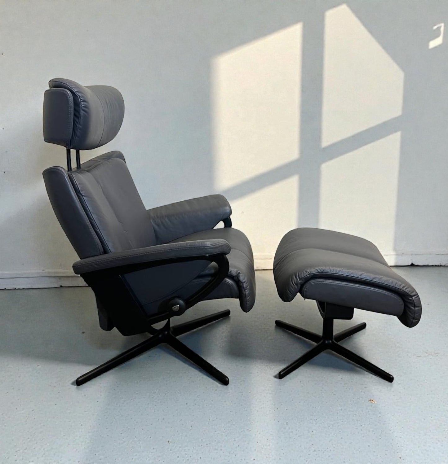 Stressless Magic (M) lenestol med krakk – Nesten som ny | MøbelGlede