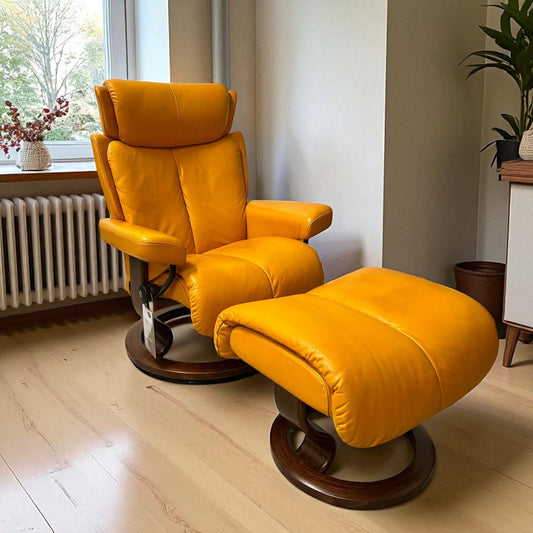 Stressless Magic (S) lenestol med krakk – oransje skinn | MøbelGlede