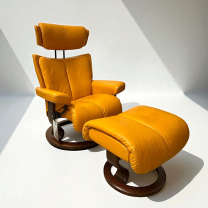 Stressless Magic (S) lenestol med krakk – oransje skinn | MøbelGlede