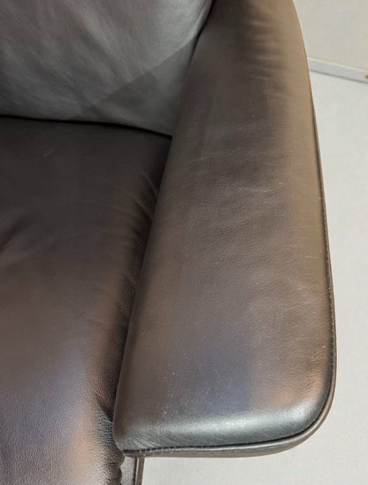 Stressless Magic lenestol L med krakk i svart skinn – topp stand | MøbelGlede