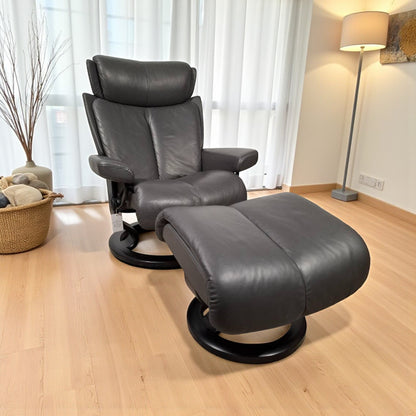 Stressless Magic lenestol grå skinn med krakk – Ekornes kvalitet | MøbelGlede