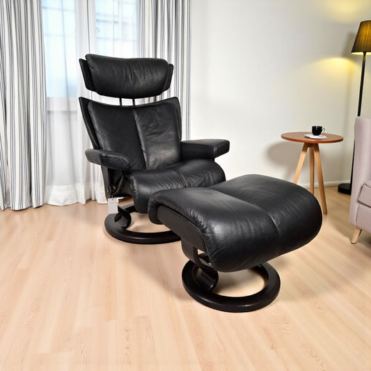 Stressless Magic lenestol svart skinn med krakk – Ekornes kvalitet | MøbelGlede