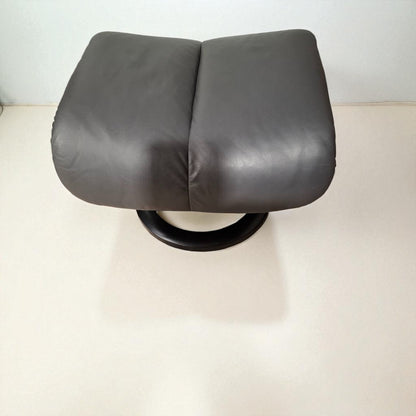 Stressless Magic lenestol grå skinn med krakk – Ekornes kvalitet | MøbelGlede