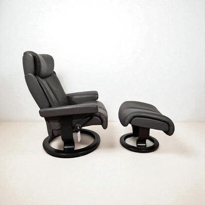 Stressless Magic lenestol grå skinn med krakk – Ekornes kvalitet | MøbelGlede