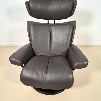 Stressless Magic lenestol grå skinn med krakk – Ekornes kvalitet | MøbelGlede