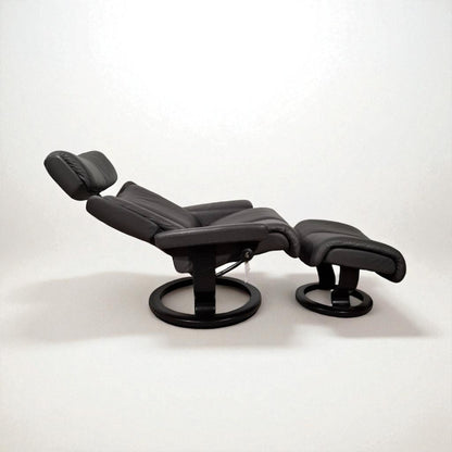 Stressless Magic lenestol grå skinn med krakk – Ekornes kvalitet | MøbelGlede