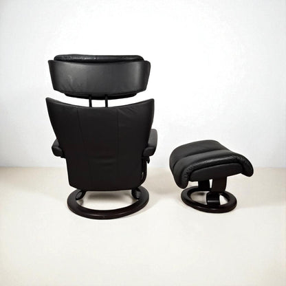 Stressless Magic lenestol svart skinn med krakk – Ekornes kvalitet | MøbelGlede