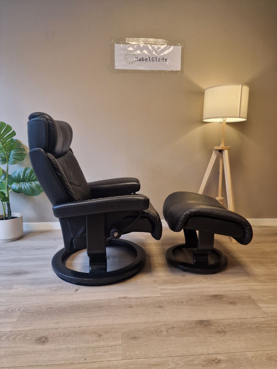 Stressless Magic (M) lenestol m/krakk i svart